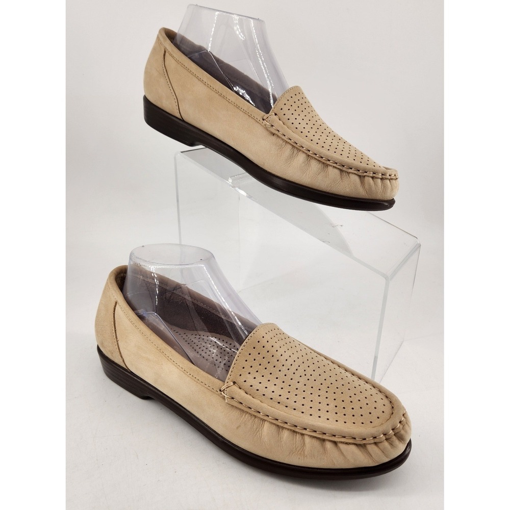 SAS Savvy Slip On Loafers Women 9M Beige Leather Perforated Comfort Walking Shoe